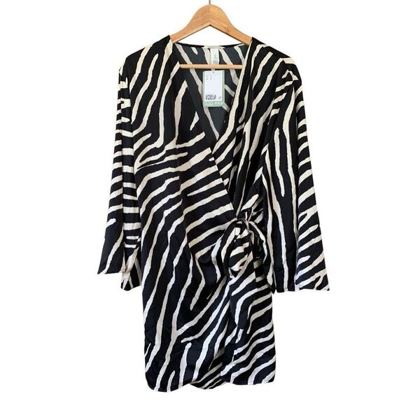 H&M Satin Front Wrap Zebra Print Dress Black, Size L - Picture 1 of 10